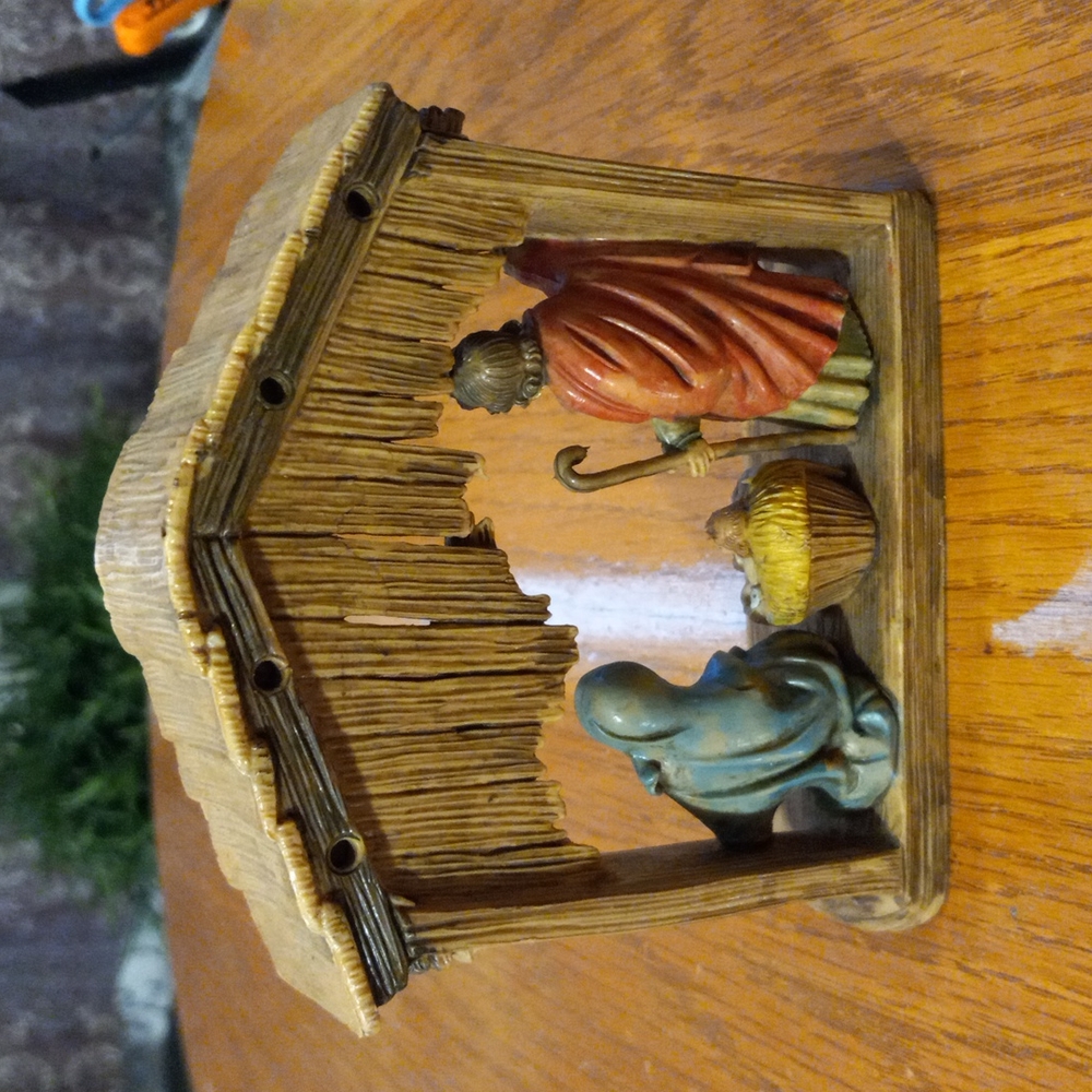 Beautiful miniature Nativity scene rubber like material. 4" - Picture 5 of 5